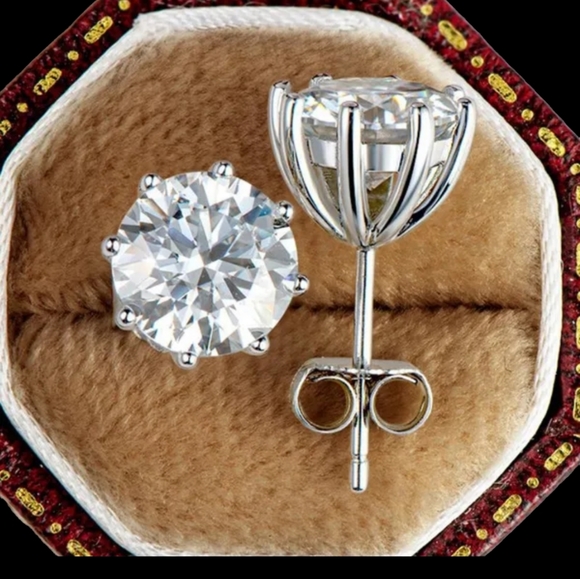 Stunning CZ Solitaire Studd Earrings - Picture 2 of 2